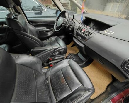 Красный Ситроен С4 Пикассо, объемом двигателя 2 л и пробегом 300 тыс. км за 4500 $, фото 1 на Automoto.ua