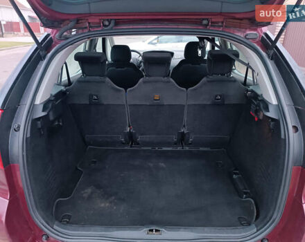 Красный Ситроен С4 Пикассо, объемом двигателя 2 л и пробегом 290 тыс. км за 4200 $, фото 11 на Automoto.ua