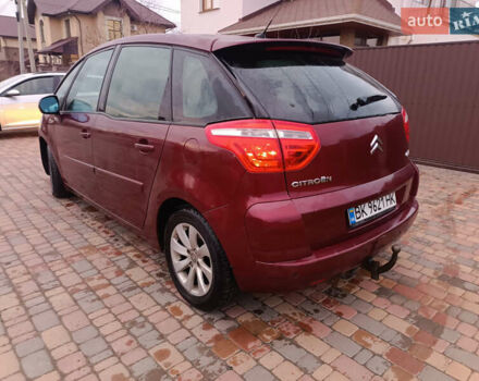 Красный Ситроен С4 Пикассо, объемом двигателя 2 л и пробегом 290 тыс. км за 4200 $, фото 2 на Automoto.ua