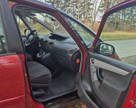 Красный Ситроен С4 Пикассо, объемом двигателя 1.6 л и пробегом 282 тыс. км за 4200 $, фото 12 на Automoto.ua