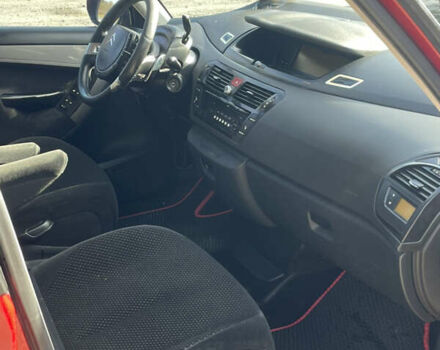 Красный Ситроен С4 Пикассо, объемом двигателя 1.6 л и пробегом 285 тыс. км за 7000 $, фото 10 на Automoto.ua