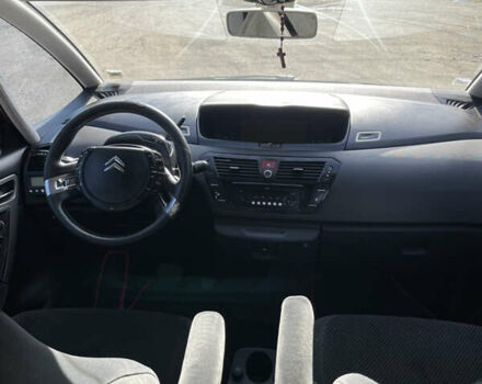 Красный Ситроен С4 Пикассо, объемом двигателя 1.6 л и пробегом 285 тыс. км за 7000 $, фото 9 на Automoto.ua