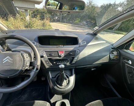 Червоний Сітроен С4 Пікассо, об'ємом двигуна 1.6 л та пробігом 378 тис. км за 5800 $, фото 6 на Automoto.ua