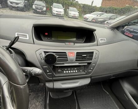 Червоний Сітроен С4 Пікассо, об'ємом двигуна 2 л та пробігом 280 тис. км за 4950 $, фото 11 на Automoto.ua