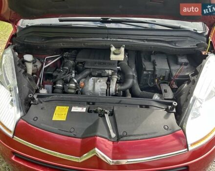 Красный Ситроен С4 Пикассо, объемом двигателя 1.6 л и пробегом 170 тыс. км за 8265 $, фото 5 на Automoto.ua