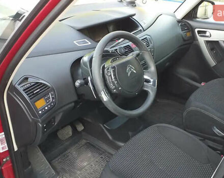 Красный Ситроен С4 Пикассо, объемом двигателя 1.6 л и пробегом 230 тыс. км за 6200 $, фото 7 на Automoto.ua