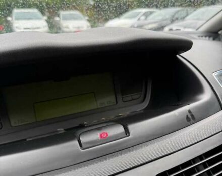 Красный Ситроен С4 Пикассо, объемом двигателя 2 л и пробегом 285 тыс. км за 4500 $, фото 12 на Automoto.ua