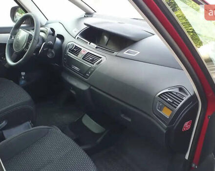 Красный Ситроен С4 Пикассо, объемом двигателя 1.6 л и пробегом 230 тыс. км за 6200 $, фото 8 на Automoto.ua