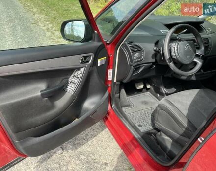 Красный Ситроен С4 Пикассо, объемом двигателя 1.6 л и пробегом 170 тыс. км за 8265 $, фото 6 на Automoto.ua