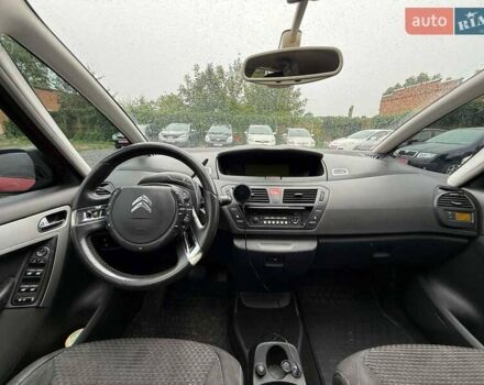 Красный Ситроен С4 Пикассо, объемом двигателя 2 л и пробегом 285 тыс. км за 4500 $, фото 7 на Automoto.ua