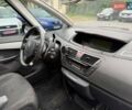 Красный Ситроен С4 Пикассо, объемом двигателя 2 л и пробегом 285 тыс. км за 4500 $, фото 16 на Automoto.ua