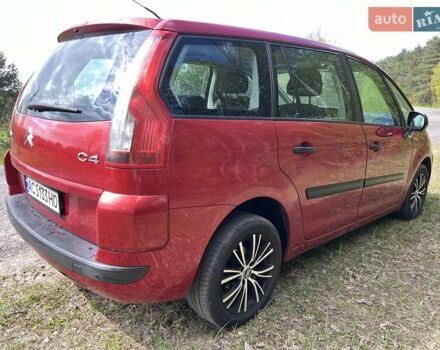 Красный Ситроен С4 Пикассо, объемом двигателя 1.6 л и пробегом 170 тыс. км за 8265 $, фото 4 на Automoto.ua
