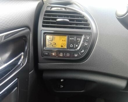 Червоний Сітроен С4 Пікассо, об'ємом двигуна 2 л та пробігом 300 тис. км за 8500 $, фото 10 на Automoto.ua