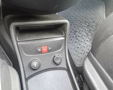 Червоний Сітроен С4 Пікассо, об'ємом двигуна 2 л та пробігом 300 тис. км за 8500 $, фото 17 на Automoto.ua