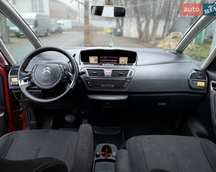 Червоний Сітроен С4 Пікассо, об'ємом двигуна 1.6 л та пробігом 241 тис. км за 5999 $, фото 56 на Automoto.ua