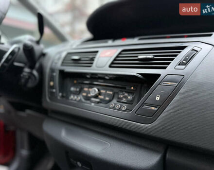 Червоний Сітроен С4 Пікассо, об'ємом двигуна 1.6 л та пробігом 241 тис. км за 5999 $, фото 60 на Automoto.ua