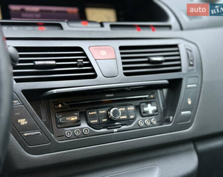 Червоний Сітроен С4 Пікассо, об'ємом двигуна 1.6 л та пробігом 241 тис. км за 5999 $, фото 64 на Automoto.ua