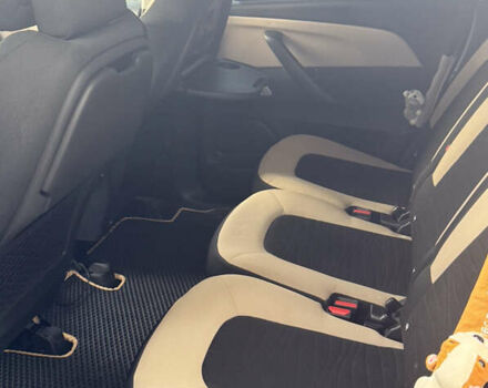 Красный Ситроен С4 Пикассо, объемом двигателя 1.56 л и пробегом 230 тыс. км за 11400 $, фото 12 на Automoto.ua