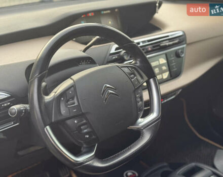 Красный Ситроен С4 Пикассо, объемом двигателя 1.56 л и пробегом 230 тыс. км за 11400 $, фото 35 на Automoto.ua