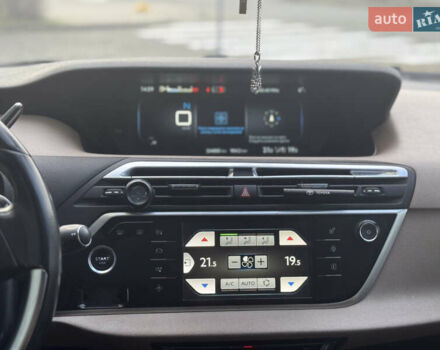 Красный Ситроен С4 Пикассо, объемом двигателя 1.56 л и пробегом 230 тыс. км за 11400 $, фото 9 на Automoto.ua