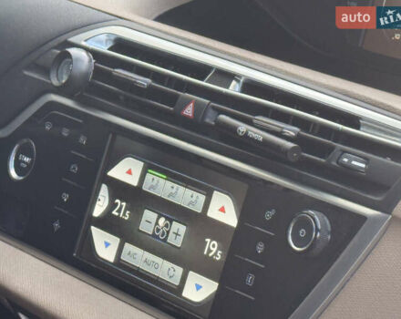 Красный Ситроен С4 Пикассо, объемом двигателя 1.56 л и пробегом 230 тыс. км за 11400 $, фото 14 на Automoto.ua