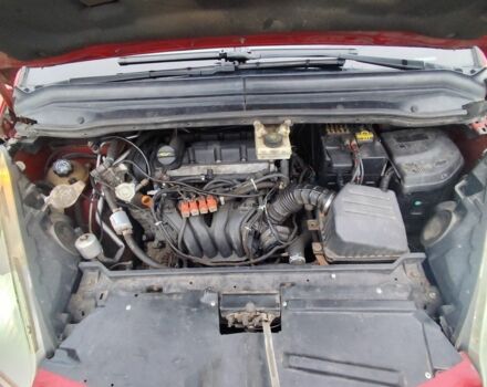 Красный Ситроен С4 Пикассо, объемом двигателя 2 л и пробегом 270 тыс. км за 4700 $, фото 7 на Automoto.ua