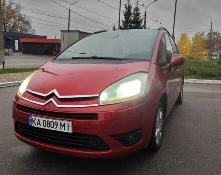 Красный Ситроен С4 Пикассо, объемом двигателя 2 л и пробегом 270 тыс. км за 4700 $, фото 1 на Automoto.ua