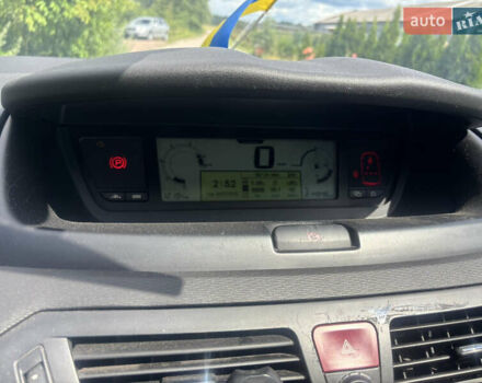 Червоний Сітроен С4 Пікассо, об'ємом двигуна 1.56 л та пробігом 215 тис. км за 5400 $, фото 23 на Automoto.ua