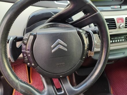 Сітроен С4 Пікассо 2008 у Городенке на Automoto.ua Червоний Сітроен С4 Пікассо, об'ємом двигуна 2 л та пробігом 240 тис. км за 6500 $, фото 1 на Automoto.ua