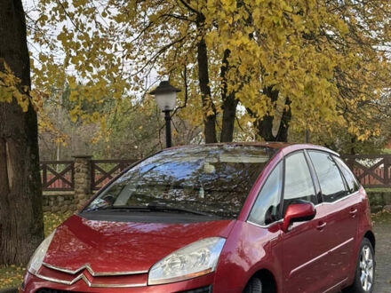Ситроен С4 Пикассо 2009 в Калуше на Automoto.ua Красный Ситроен С4 Пикассо, объемом двигателя 1.56 л и пробегом 223 тыс. км за 5800 $, фото 1 на Automoto.ua