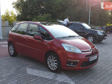 Красный Ситроен С4 Пикассо, объемом двигателя 1.6 л и пробегом 230 тыс. км за 6200 $, фото 1 на Automoto.ua