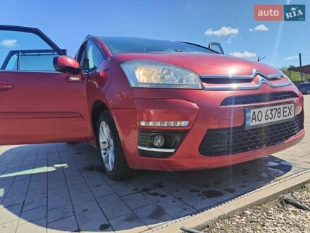 Ситроен С4 Пикассо 2012 в Ужгороде на Automoto.ua Красный Ситроен С4 Пикассо, объемом двигателя 1.6 л и пробегом 216 тыс. км за 7000 $, фото 1 на Automoto.ua
