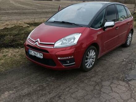 Сітроен С4 Пікассо 2012 у Дрогобичі на Automoto.ua Червоний Сітроен С4 Пікассо, об'ємом двигуна 1.56 л та пробігом 235 тис. км за 7800 $, фото 1 на Automoto.ua