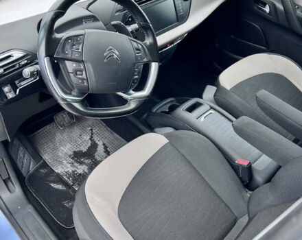 Сітроен С4 Пікассо, об'ємом двигуна 2 л та пробігом 180 тис. км за 11900 $, фото 8 на Automoto.ua