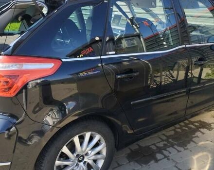 Ситроен С4 Пикассо, объемом двигателя 2 л и пробегом 270 тыс. км за 5950 $, фото 22 на Automoto.ua