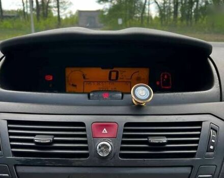 Ситроен С4 Пикассо, объемом двигателя 1.6 л и пробегом 227 тыс. км за 5100 $, фото 25 на Automoto.ua