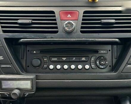 Ситроен С4 Пикассо, объемом двигателя 1.6 л и пробегом 227 тыс. км за 5100 $, фото 29 на Automoto.ua