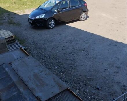 Ситроен С4 Пикассо, объемом двигателя 2 л и пробегом 270 тыс. км за 5950 $, фото 6 на Automoto.ua