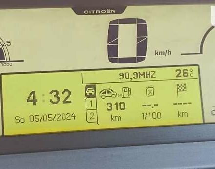 Сітроен С4 Пікассо, об'ємом двигуна 1.6 л та пробігом 276 тис. км за 6200 $, фото 13 на Automoto.ua