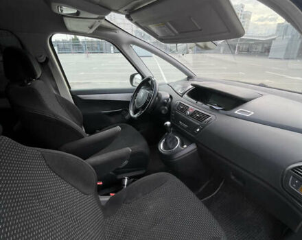 Жовтий Сітроен С4 Пікассо, об'ємом двигуна 1.56 л та пробігом 300 тис. км за 4150 $, фото 7 на Automoto.ua