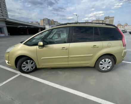 Жовтий Сітроен С4 Пікассо, об'ємом двигуна 1.56 л та пробігом 300 тис. км за 4150 $, фото 3 на Automoto.ua