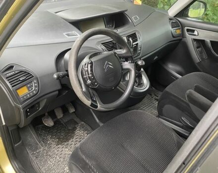 Желтый Ситроен С4 Пикассо, объемом двигателя 1.6 л и пробегом 333 тыс. км за 4600 $, фото 7 на Automoto.ua