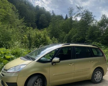 Желтый Ситроен С4 Пикассо, объемом двигателя 1.6 л и пробегом 333 тыс. км за 4600 $, фото 8 на Automoto.ua