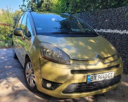 Желтый Ситроен С4 Пикассо, объемом двигателя 2 л и пробегом 310 тыс. км за 5900 $, фото 2 на Automoto.ua