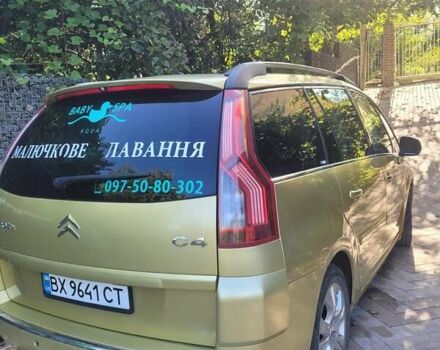 Желтый Ситроен С4 Пикассо, объемом двигателя 2 л и пробегом 310 тыс. км за 5900 $, фото 5 на Automoto.ua