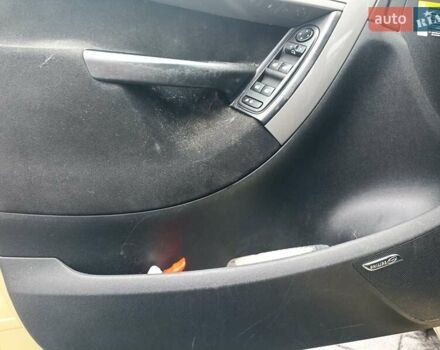 Жовтий Сітроен С4 Пікассо, об'ємом двигуна 1.56 л та пробігом 242 тис. км за 4400 $, фото 6 на Automoto.ua