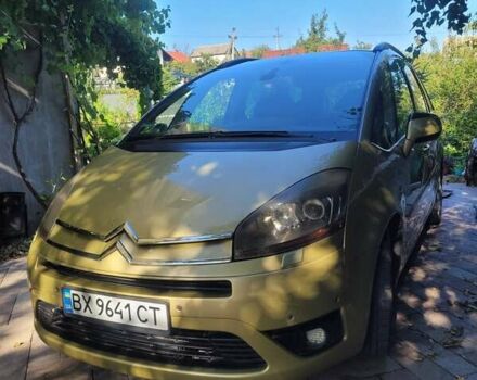 Желтый Ситроен С4 Пикассо, объемом двигателя 2 л и пробегом 310 тыс. км за 5900 $, фото 3 на Automoto.ua
