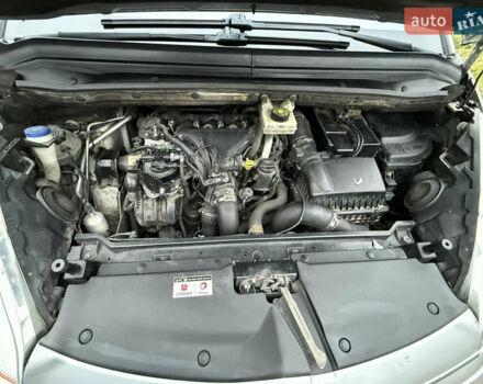 Серый Ситроен С4 Пикассо, объемом двигателя 2 л и пробегом 281 тыс. км за 5500 $, фото 6 на Automoto.ua