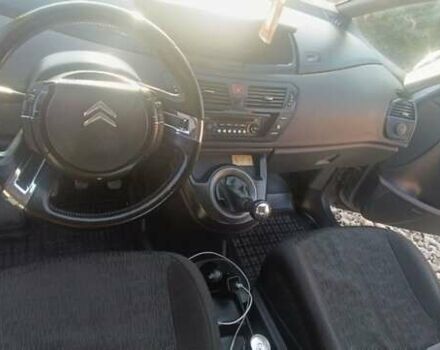 Серый Ситроен С4 Пикассо, объемом двигателя 1.75 л и пробегом 262 тыс. км за 3950 $, фото 7 на Automoto.ua