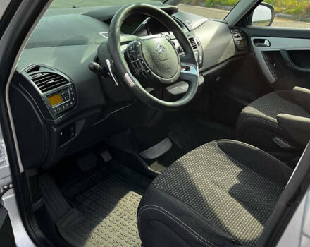 Серый Ситроен С4 Пикассо, объемом двигателя 2 л и пробегом 370 тыс. км за 5399 $, фото 11 на Automoto.ua